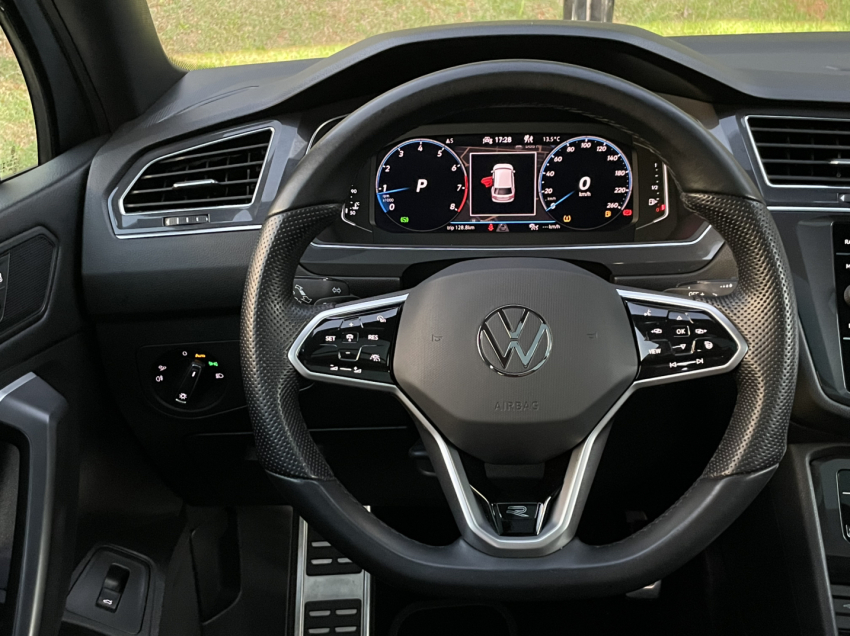 volkswagen tiguan 2.0 300 tsi gasolina allspace r-line automatico 4p 202423