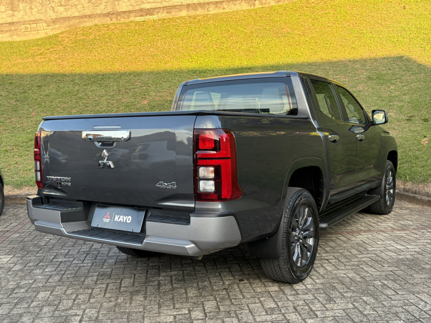 mitsubishi triton 2.4 biturbo diesel cd hpe 4x4 automatico 4p 20262
