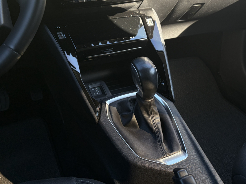peugeot 208 1.0 turbo 200 flex griffe cvt 4p automatico 202415