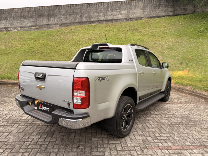 chevrolet s10 2.8 16v turbo diesel high country cd 4x4 automatico 4p 20231
