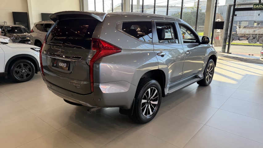 mitsubishi pajero sport hpe - 20203