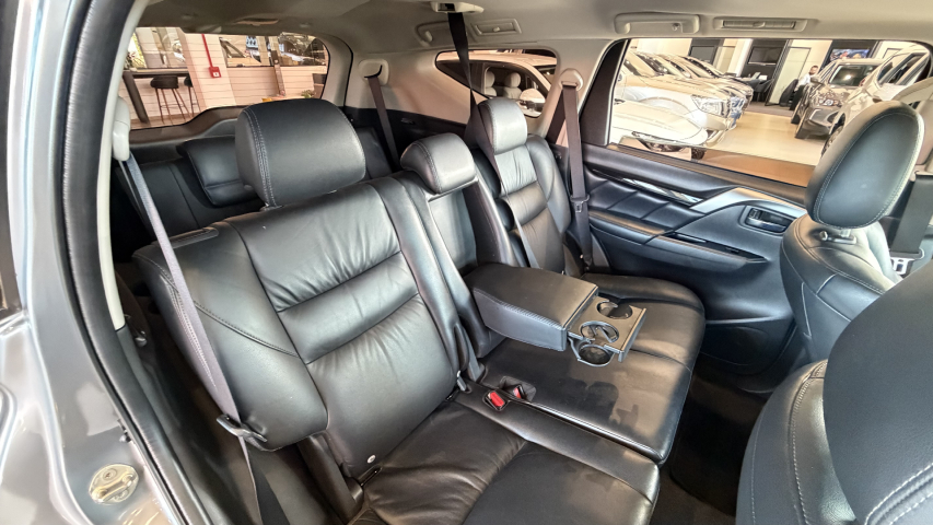 mitsubishi pajero sport hpe - 20204