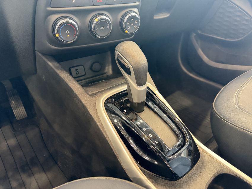 gm tracker premier 1.2 t6