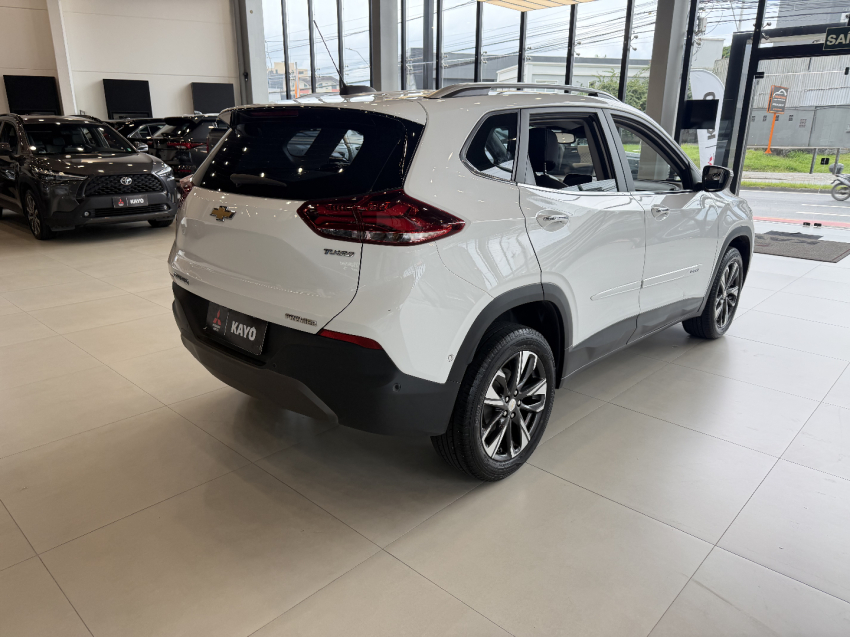 gm tracker premier 1.2 t1