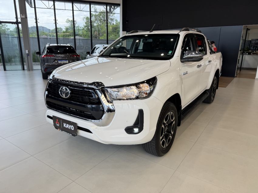 toyota hilux cd srv - 2022