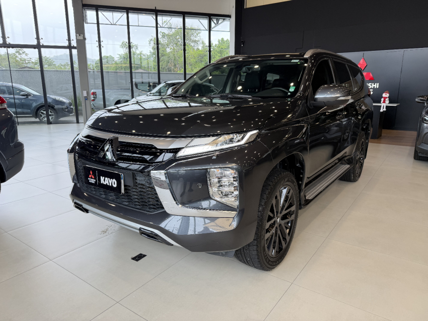 mitsubishi pajero sport legend - 2024