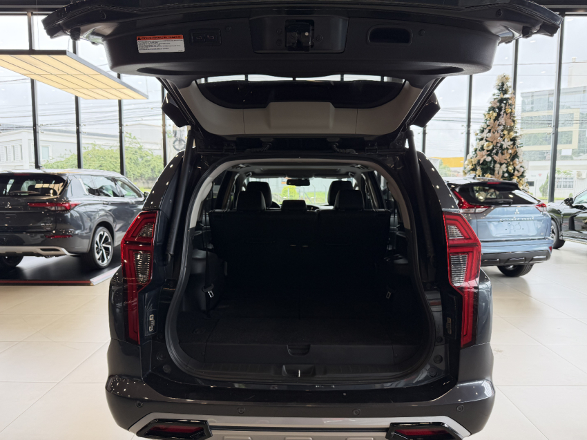 mitsubishi pajero sport legend - 202410