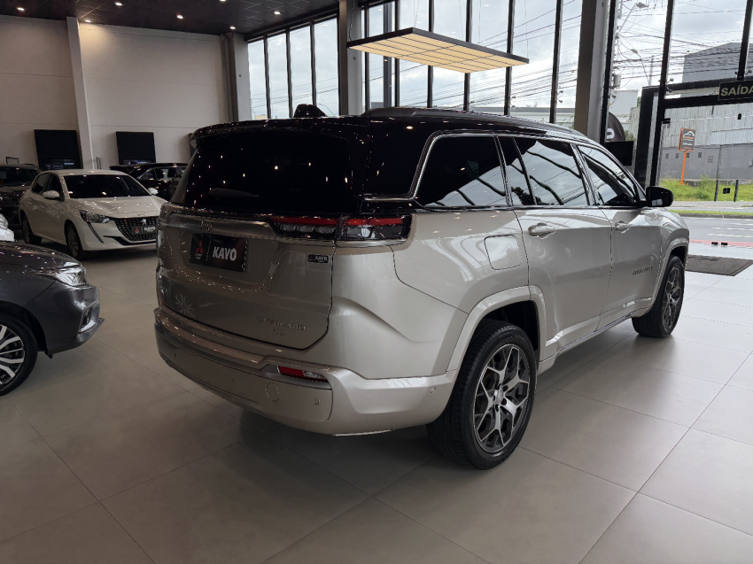 jeep commander overland - 20231