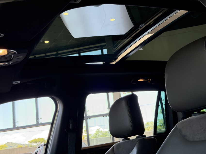 jeep commander overland - 20233