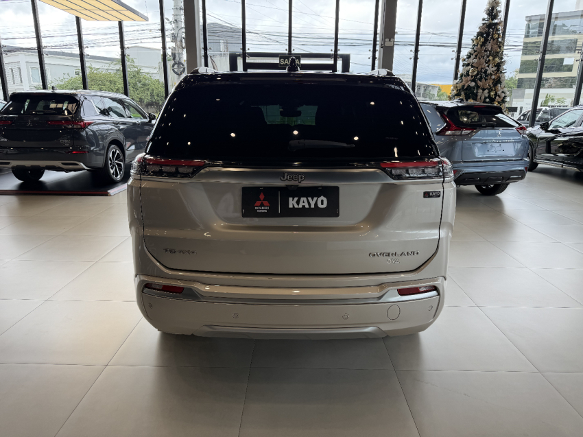 jeep commander overland - 202313