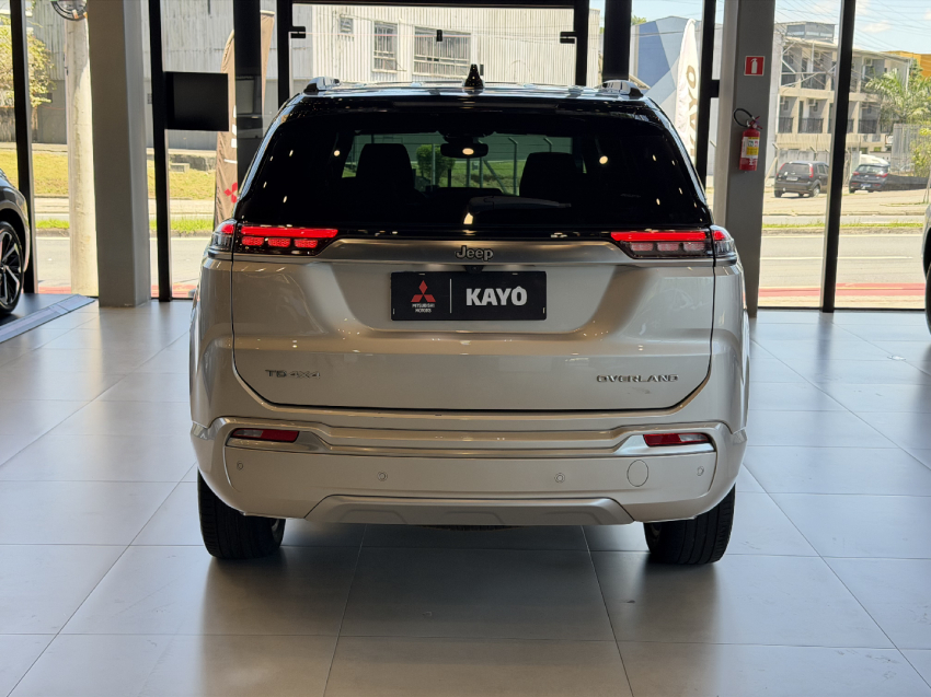 jeep commander overland - 202313