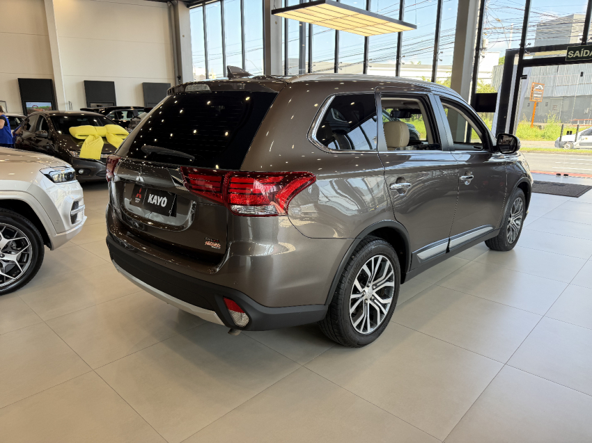 mitsubishi outlander 2.2 hpe - diesel1