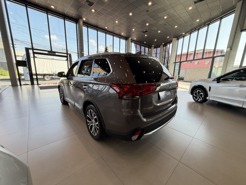 mitsubishi outlander 2.2 hpe - diesel11