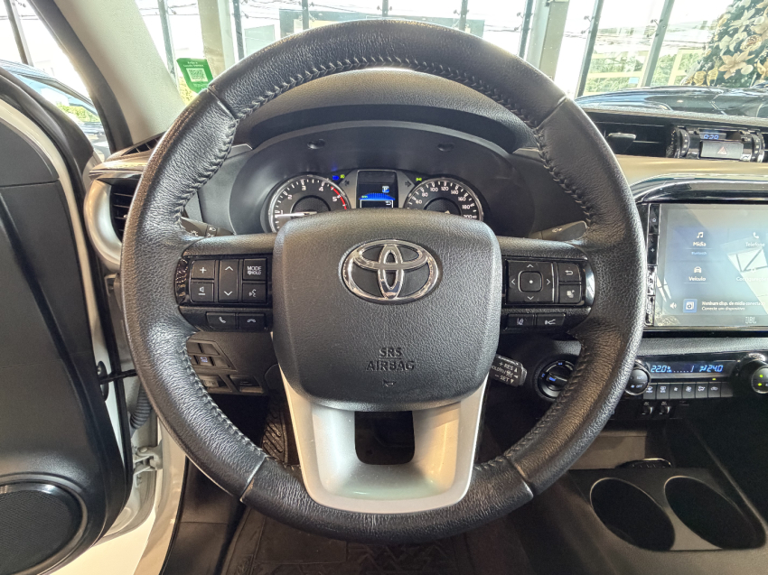 toyota hilux srx  202410