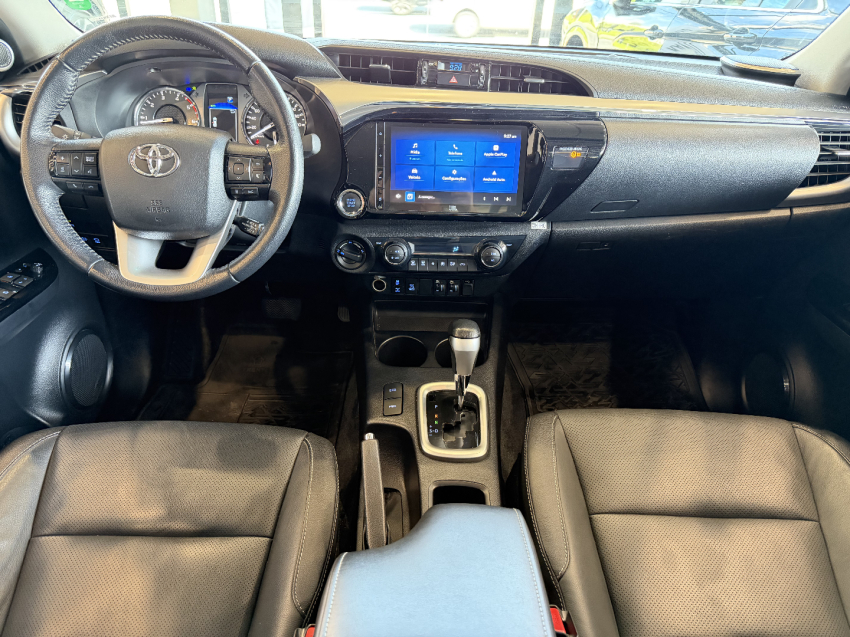 toyota hilux srx  20244