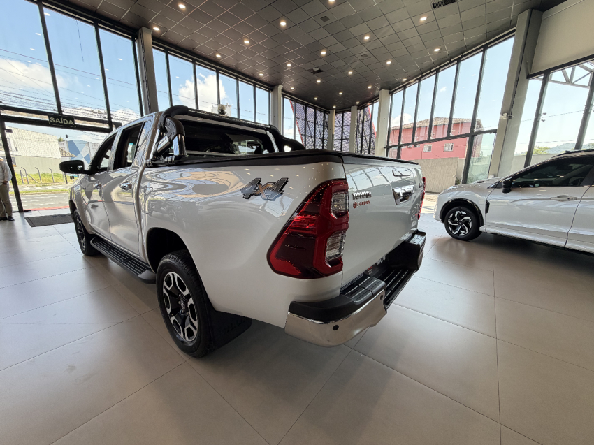 toyota hilux srx  202412