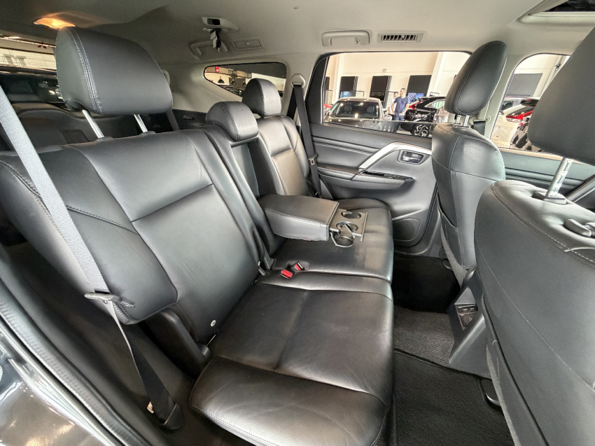 mitsubishi pajero sport hpe-s - 20212