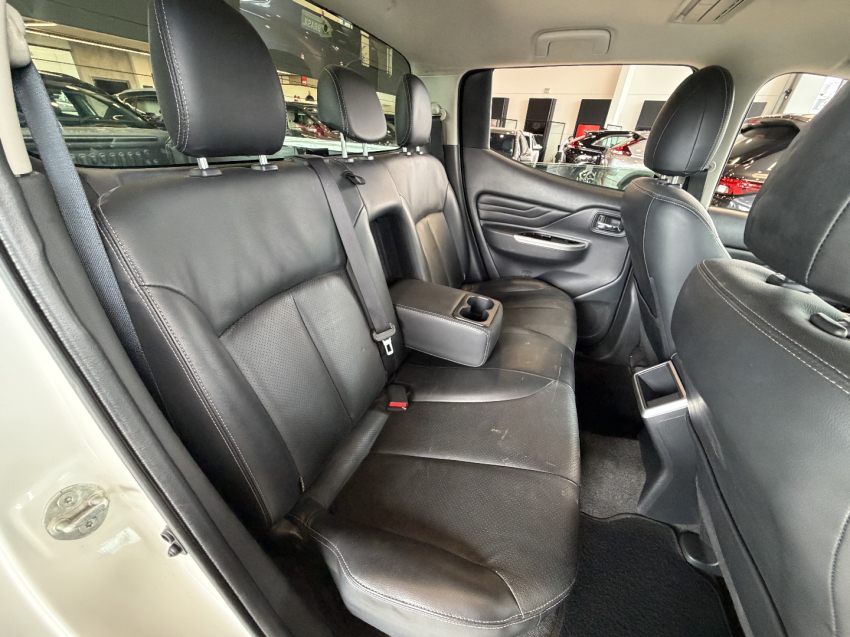 mitsubishi triton sport hpes - 20242