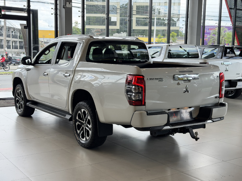 mitsubishi triton sport hpes - 20241