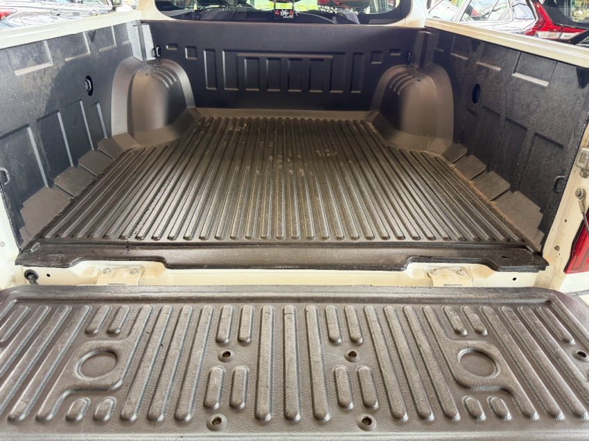 mitsubishi triton sport hpes - 202411