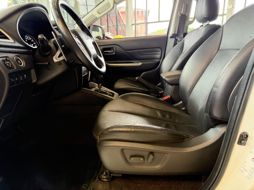 mitsubishi triton sport hpes - 20244