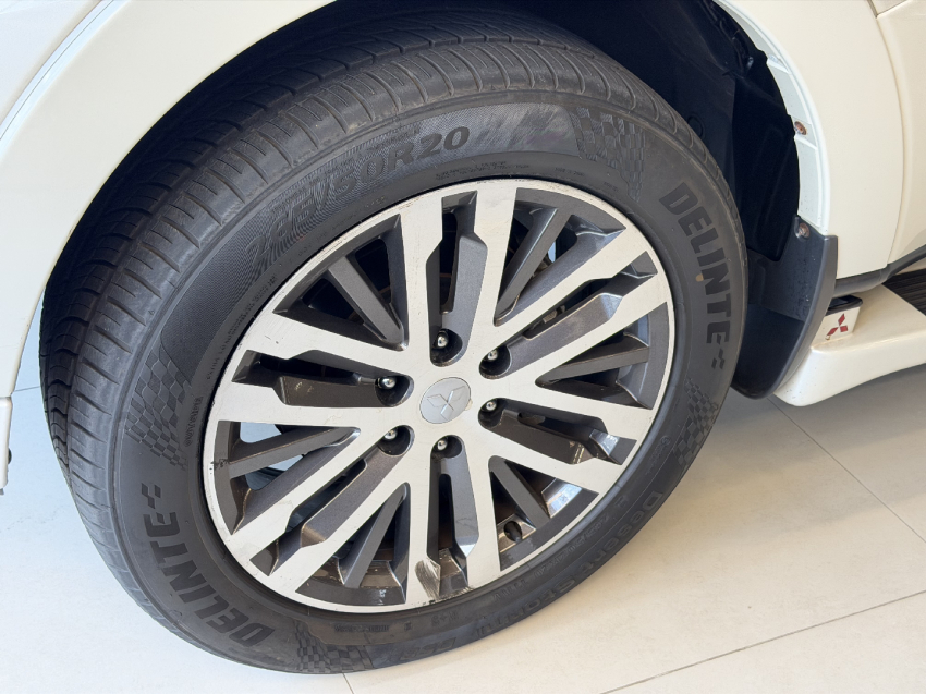 mitsubishi pajero full hpe - 202010