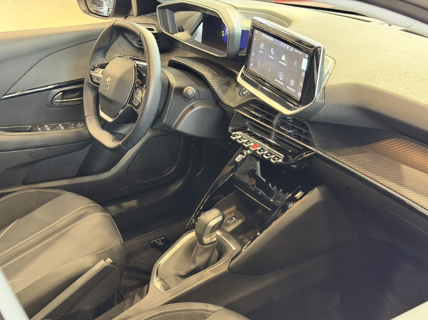 peugeot 208 griffe - 20234