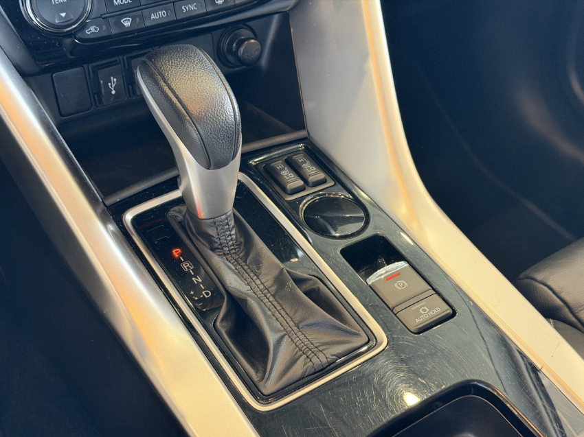 mitsubishi eclipse cross hpe - 20246