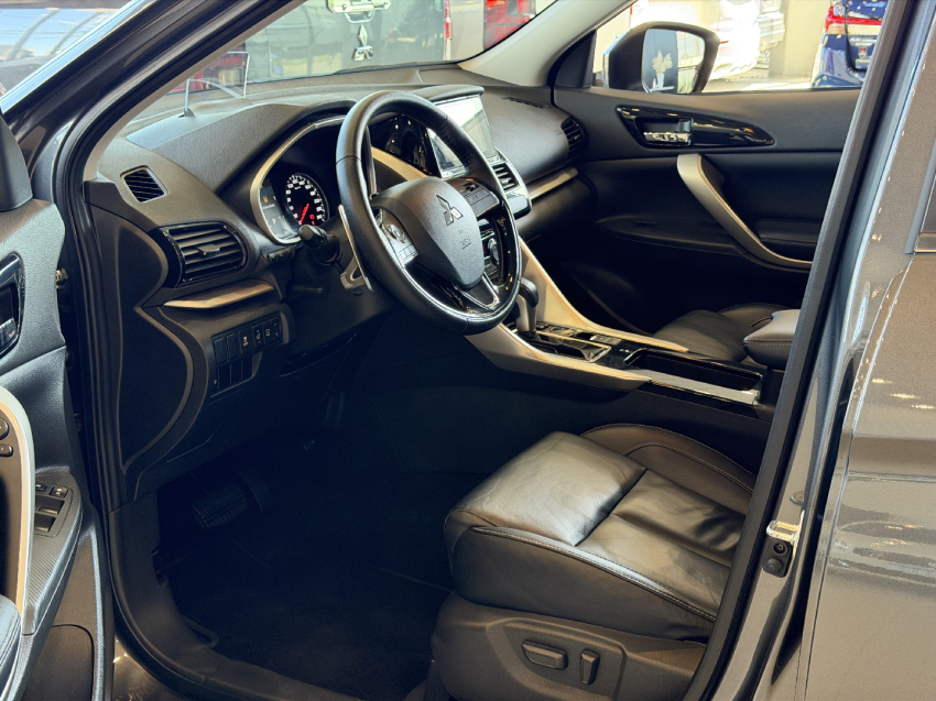 mitsubishi eclipse cross hpe - 20245