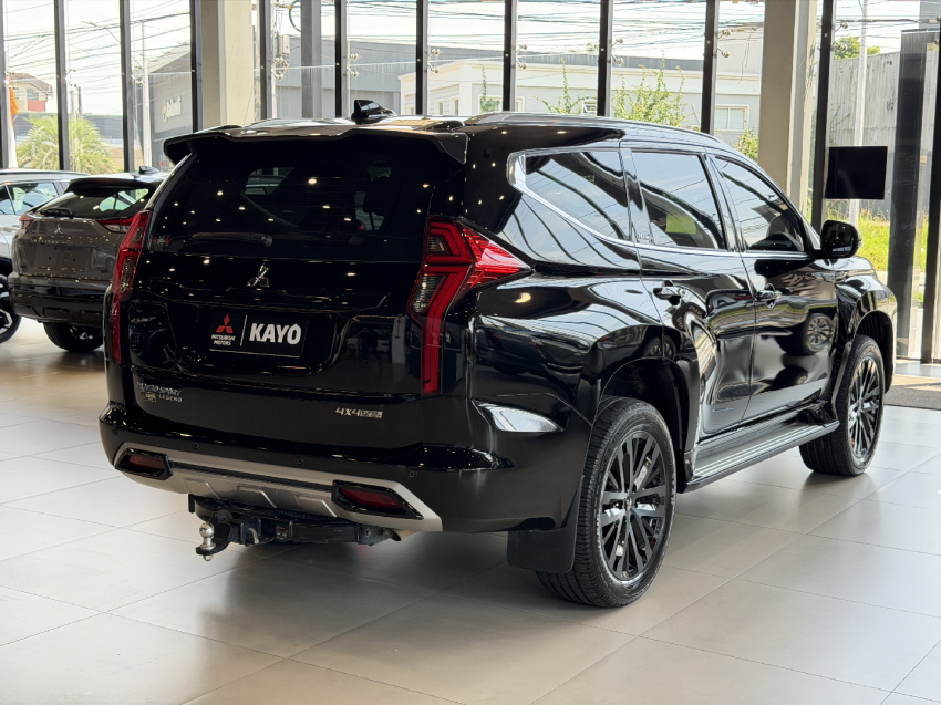 mitsubishi pajero sport legend - 202411