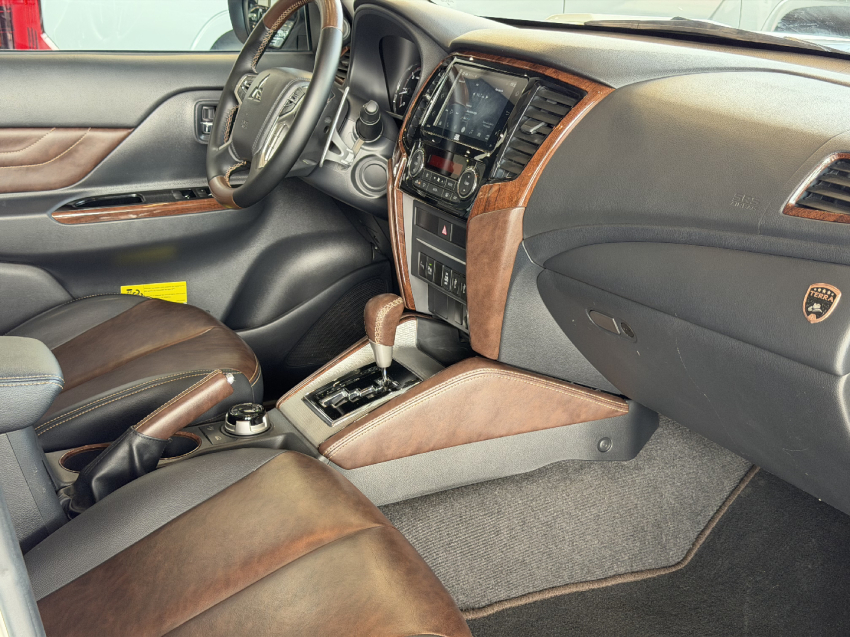 mitsubishi triton terra - 20256