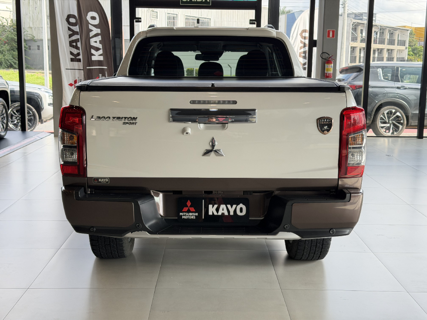 mitsubishi triton terra - 202515