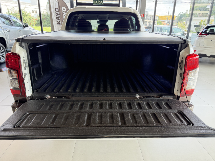 mitsubishi triton terra - 202511