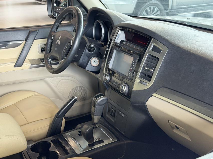 mitsubishi pajero full hpe - 20163