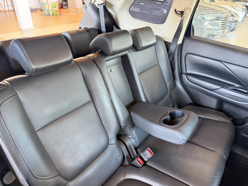 mitsubishi outlander 2.0 hpe 7l - 20202