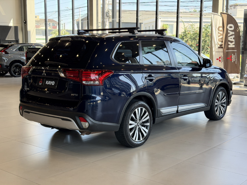 mitsubishi outlander 2.0 hpe 7l - 202010