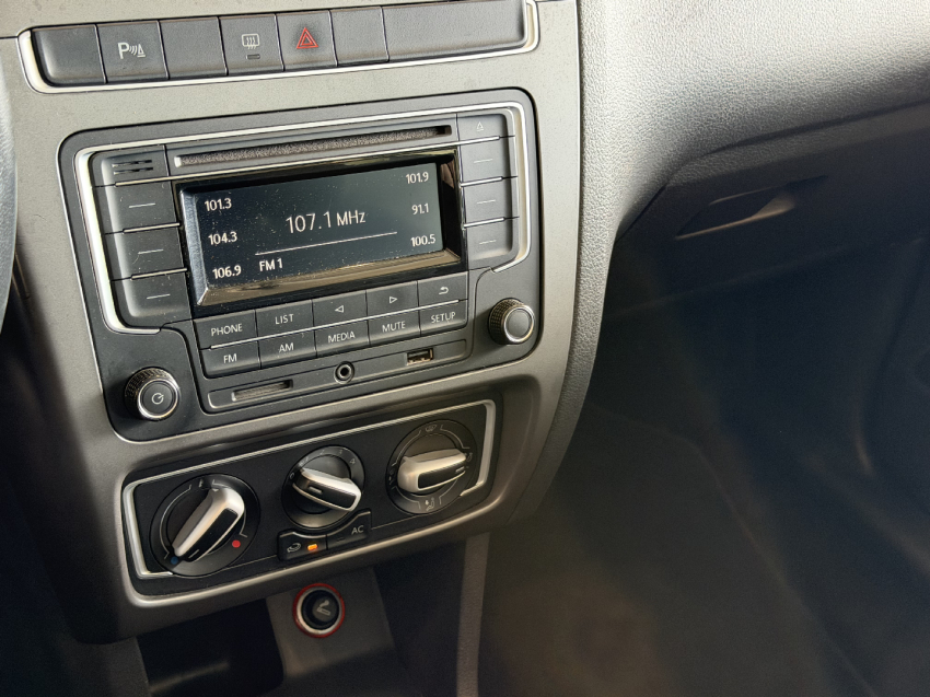 vw fox confortline 1.6 4p - 20164
