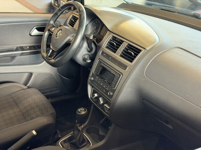 vw fox confortline 1.6 4p - 20165