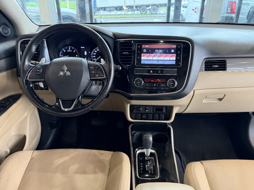 mitsubishi outlander 2.2 diesel - 20195
