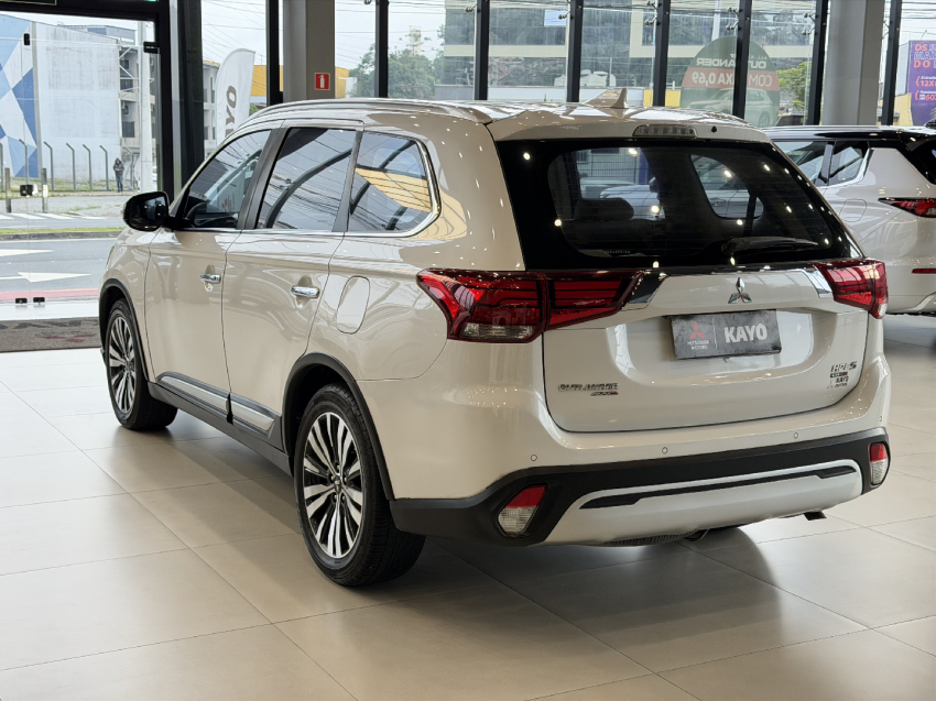 mitsubishi outlander 2.2 diesel - 20191