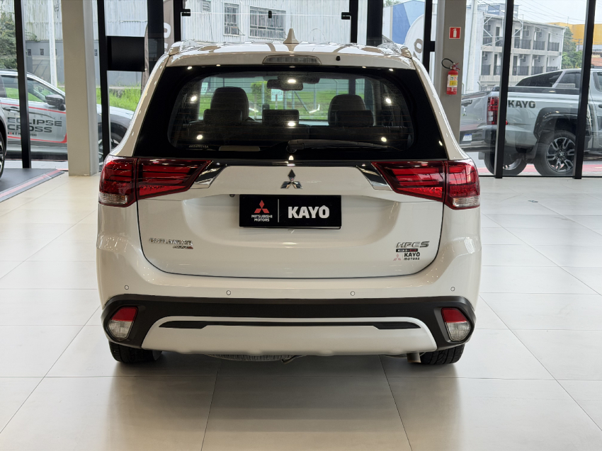 mitsubishi outlander 2.2 diesel - 201911