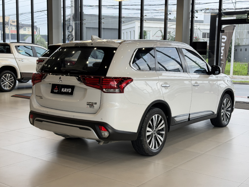 mitsubishi outlander 2.2 diesel - 20199