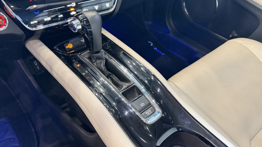 honda hr-v touring - 20216