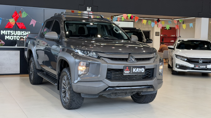 mitsubishi l200 triton sport out gls - 2025