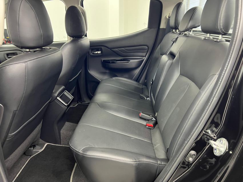 mitsubishi l200 triton 2.4 16v turbo diesel sport hpe-s urban cd 4p 4x4 automatico 20259