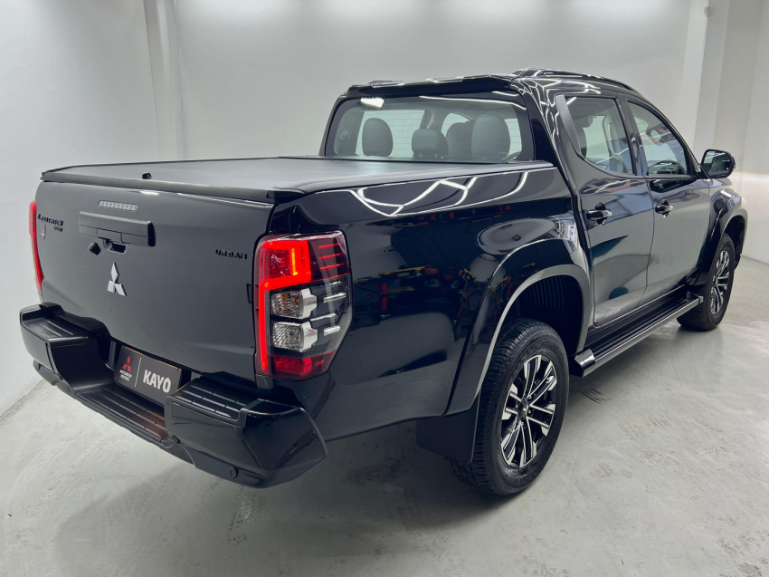 mitsubishi l200 triton 2.4 16v turbo diesel sport hpe-s urban cd 4p 4x4 automatico 20253