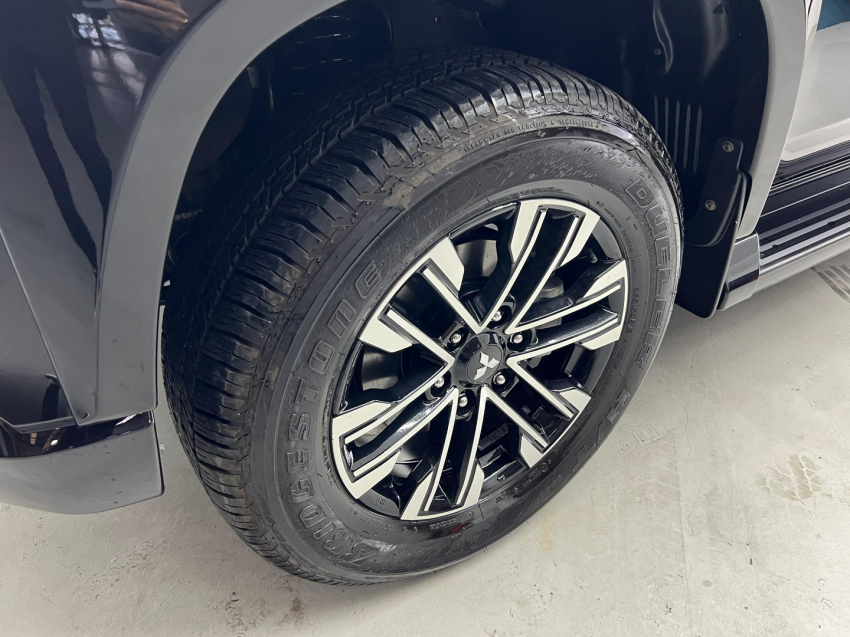 mitsubishi l200 triton 2.4 16v turbo diesel sport hpe-s urban cd 4p 4x4 automatico 20257