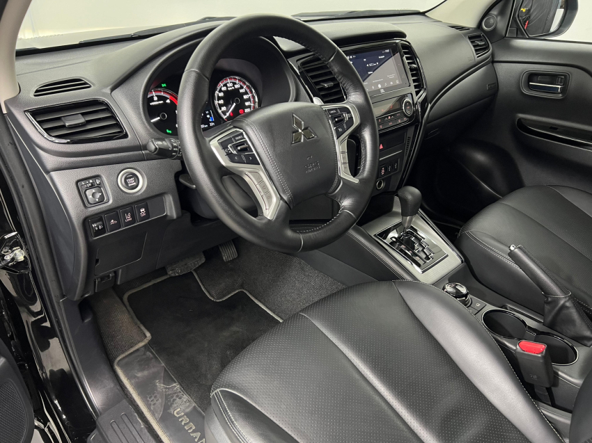 mitsubishi l200 triton 2.4 16v turbo diesel sport hpe-s urban cd 4p 4x4 automatico 202513