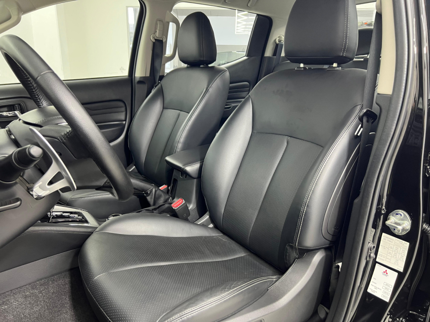 mitsubishi l200 triton 2.4 16v turbo diesel sport hpe-s urban cd 4p 4x4 automatico 202511