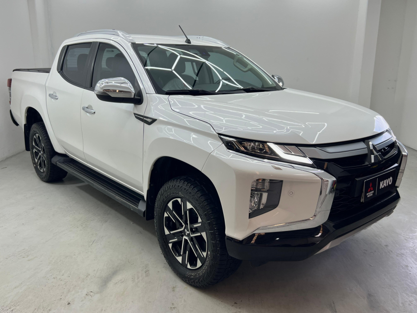 mitsubishi l200 triton 2.4 16v turbo diesel sport hpe-s cd 4p 4x4 automatico 2023